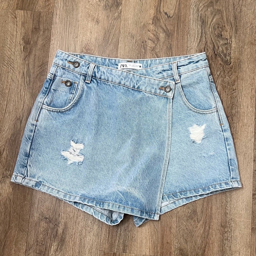 Zara Light Wash Distressed Denim Wrap Skort Womens Large Blue Asymmetrical Mini